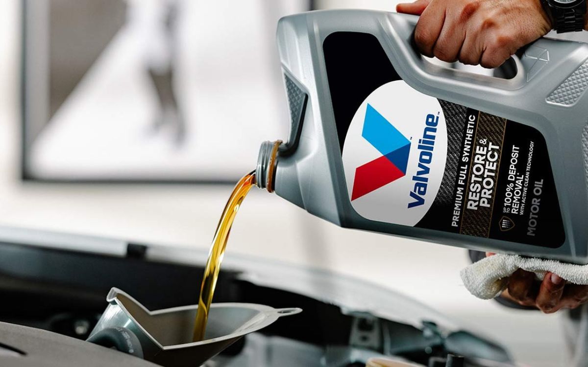 The Benefits of Using Valvoline Motor Oil for Your Vehicle