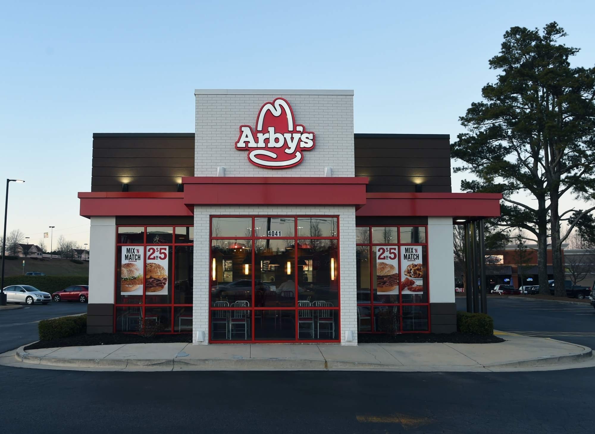 Kyle MacLachlan Leads the Charge as Arby's Potato Cakes Make a Triumphant Return!