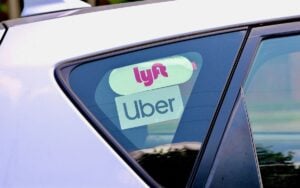 Landmark Settlement: Uber, Lyft to Pay Massachusetts Drivers $32.50/Hour